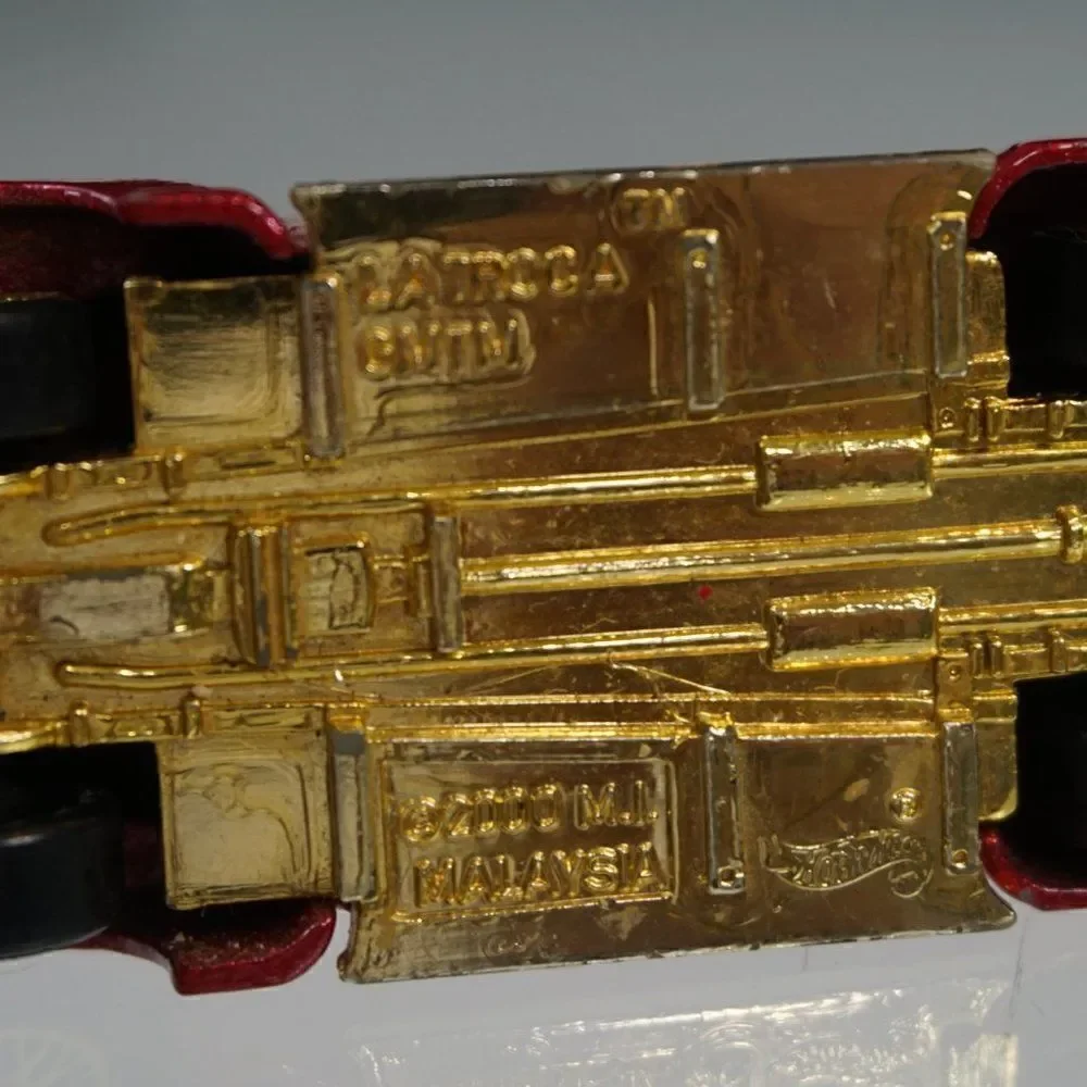 Vintage 2000 Hotwheels La Troca GM TM Red Gold Diecast Toy Car